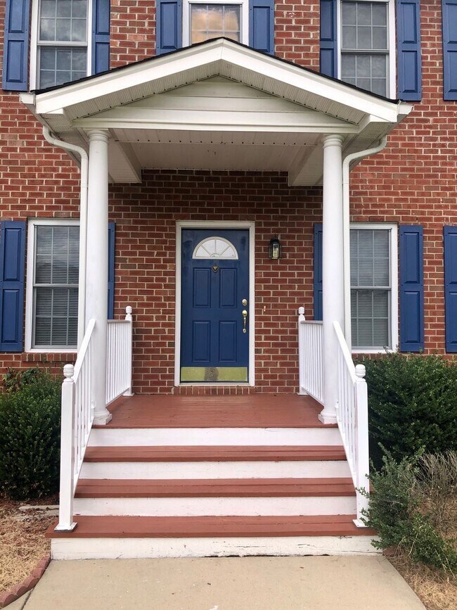 Foto del edificio - 6812 Beulah Oaks Ln