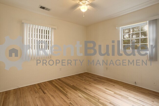 Foto del edificio - CALL US TODAY AT (505) 808-6467 TO SCHEDULE A CONVENIENT SHOWING