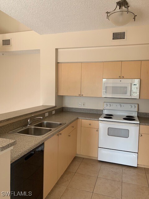 Foto del edificio - 1105 Reserve Ct
