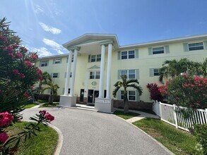 Building Photo - 230 Columbia Dr