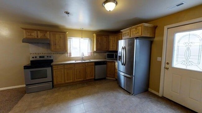 Building Photo - 4000 Mount Airey Dr