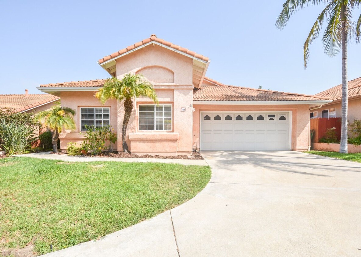 Primary Photo - Beautiful 1 Story Home Walking Distance to...