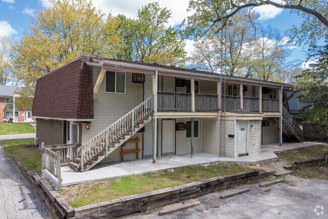 Building Photo - 1601 Brooke Park Dr
