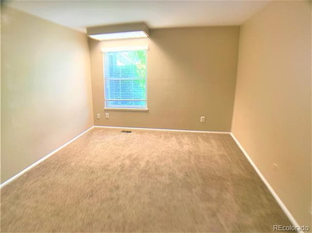 Building Photo - 2695 S Xanadu Way