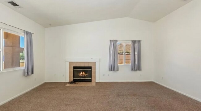 Foto del edificio - 3 BEDROOM APPLE VALLEY HOME
