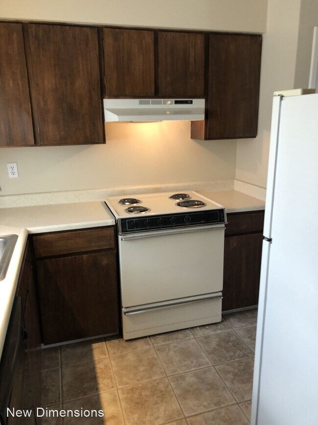 Building Photo - 2 br, 1.5 bath House - 3291 Gypsum Road