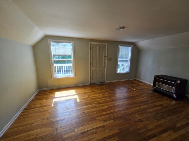 Building Photo - 133