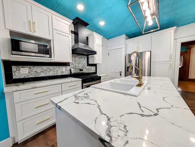 Foto del edificio - 517 1st Ave W