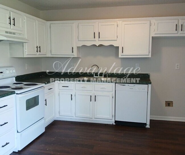 Foto del edificio - Cute 3 bedroom 2 bathroom home in Frayser ...