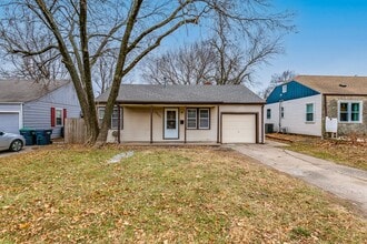 Building Photo - 5331 E Elm St