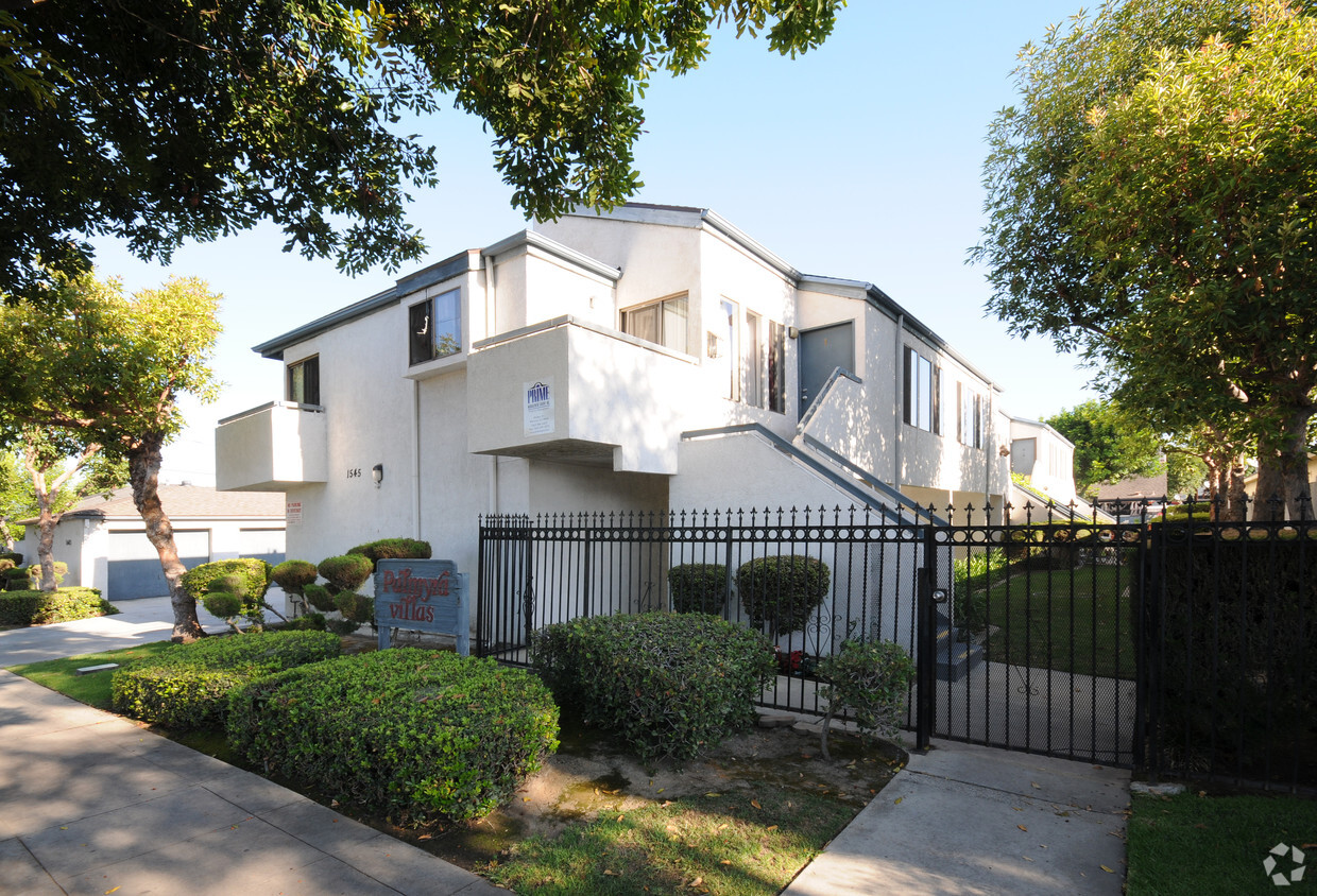 Primary Photo - Palmyra Villas
