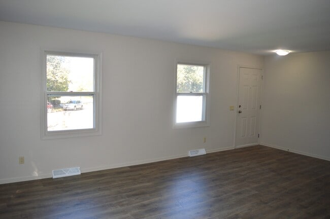 Building Photo - 11 Grand Canyon Ct