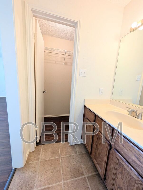 Foto del edificio - 420 Hyden Ave