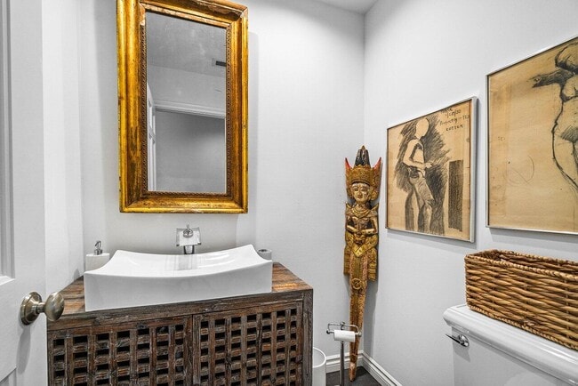 Foto del edificio - 11823 Pebblewood Dr