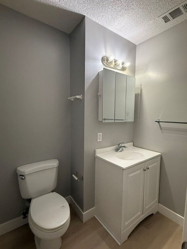 Building Photo - 2615 Pendragon Ln