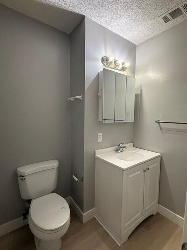 Foto del edificio - 2615 Pendragon Ln