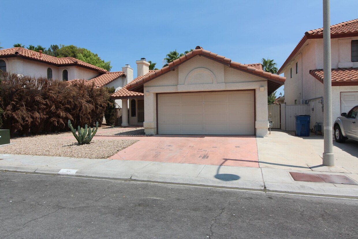 Foto principal - SHOWINGS AVAILABLE NOW
