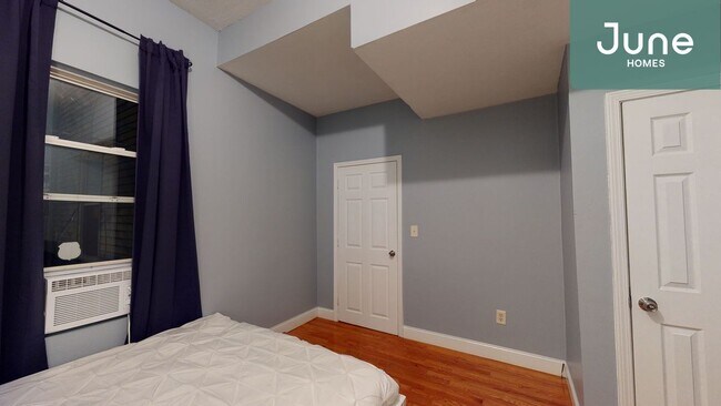 Foto del edificio - ROOM ONLY in 4-bed/2.0-bath Home