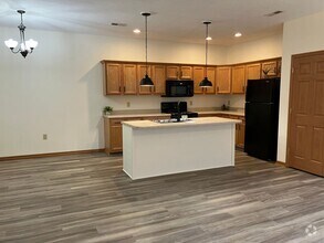 Building Photo - 1022 Laurel Tree Ct