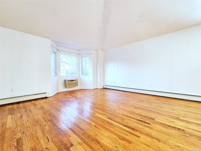 Foto del edificio - 94-12-94-89 89th Ave