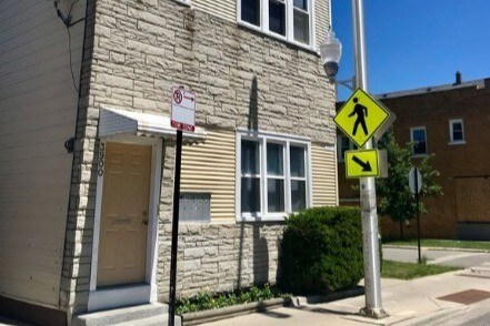 Primary Photo - 3900 W Diversey Ave