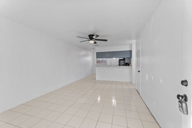 Building Photo - 11103 Renel Dr