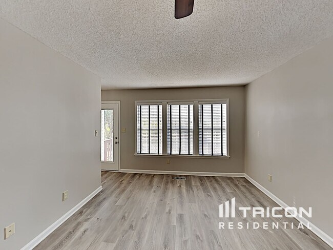 Foto del edificio - 2113 Ruddy Rd