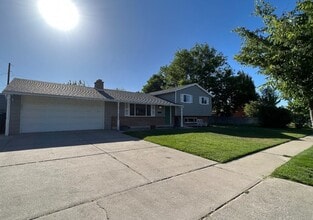 Building Photo - 6268 Mt Vernon Dr