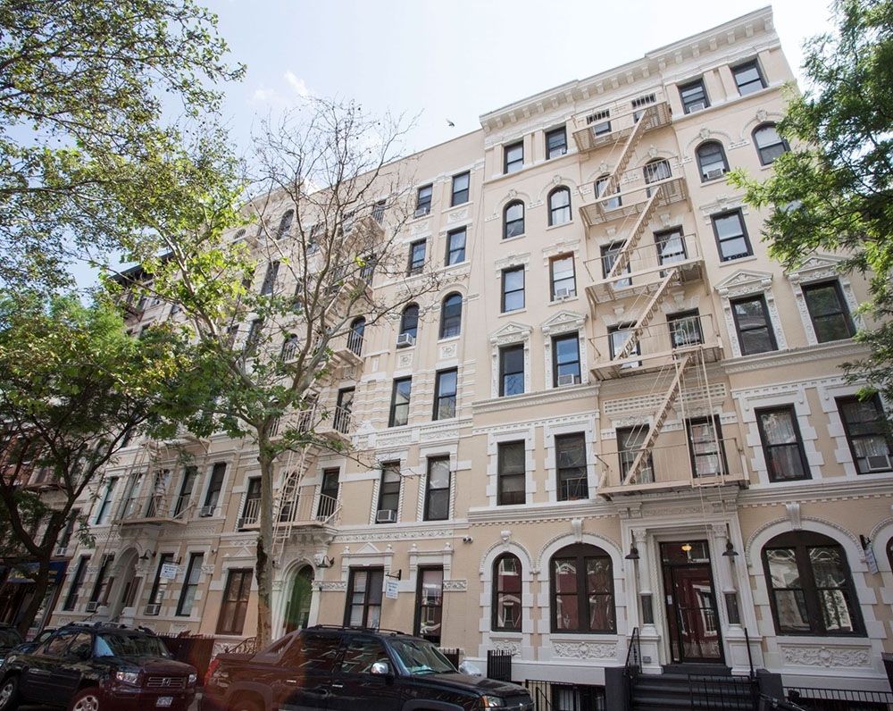 Building Photo - 58 E 3rd St