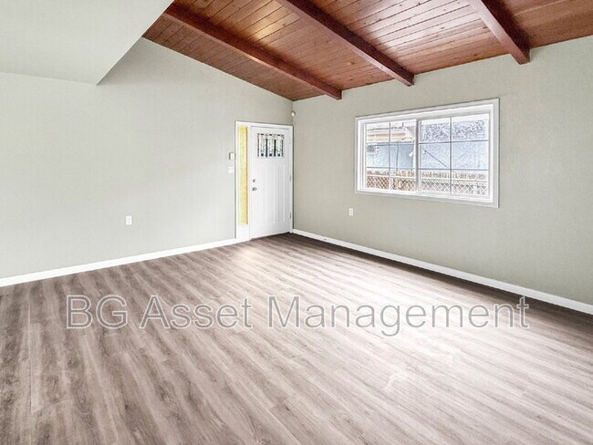 Building Photo - 1755 Emeric Ave