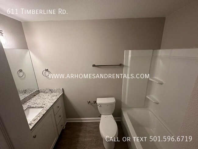 Foto del edificio - 611 Timberline Road | 3 Bedrooms | 2 Bathr...