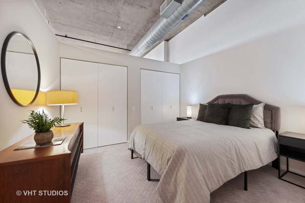 Foto del edificio - 900 N Kingsbury St