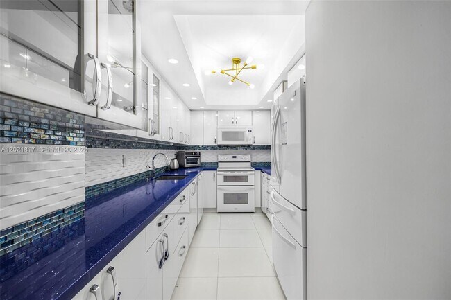 Foto del edificio - 9511 Collins Ave