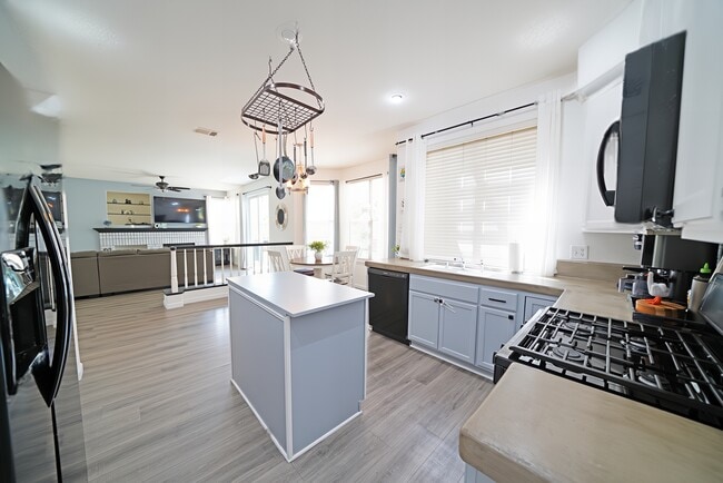 Foto del edificio - 1820 Dawnridge Ct