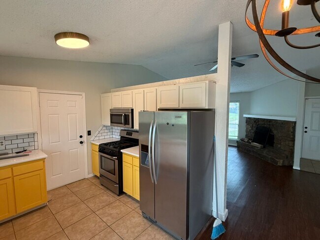 Foto del edificio - Ready for Move-In!