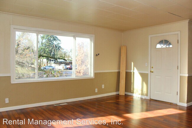 Building Photo - 4 br, 2 bath House - 5646 SE 122nd Avenue