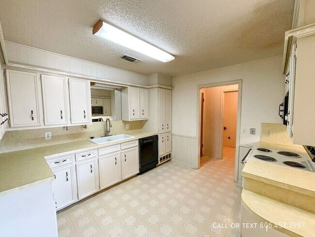 Foto del edificio - 7005 Hartford Ave