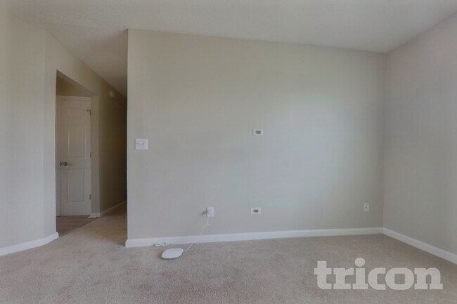 Building Photo - 404 Remington Ct