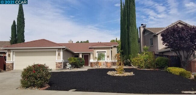 Building Photo - 1405 Stoney Gorge Way