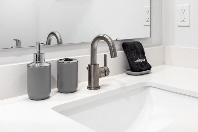 Foto del edificio - 6105 N Rural St