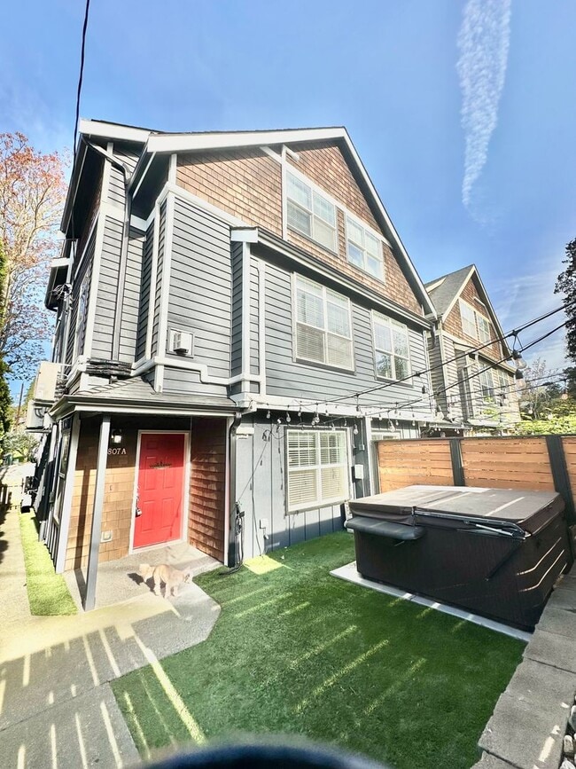 Building Photo - 7807 12th Ave NE