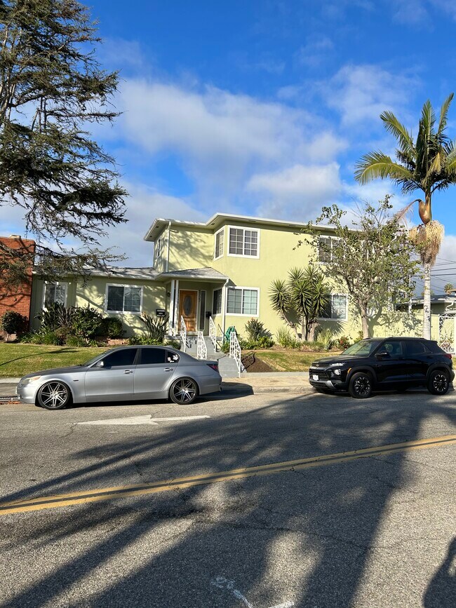 5303 W Slauson Ave Unit Front, Los Angeles, CA 90056 Apartments in