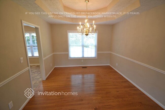 Building Photo - 15 Water's Edge Dr SE