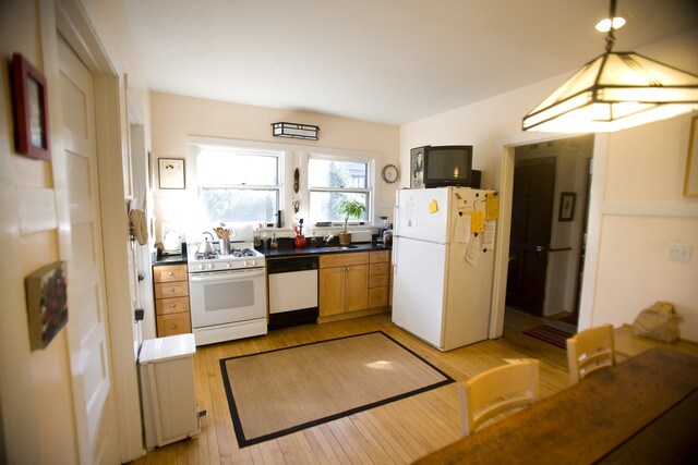 Foto del edificio - 1411 Davis St