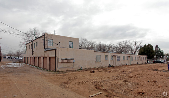 Building Photo - Coal/Sycamore Apartments