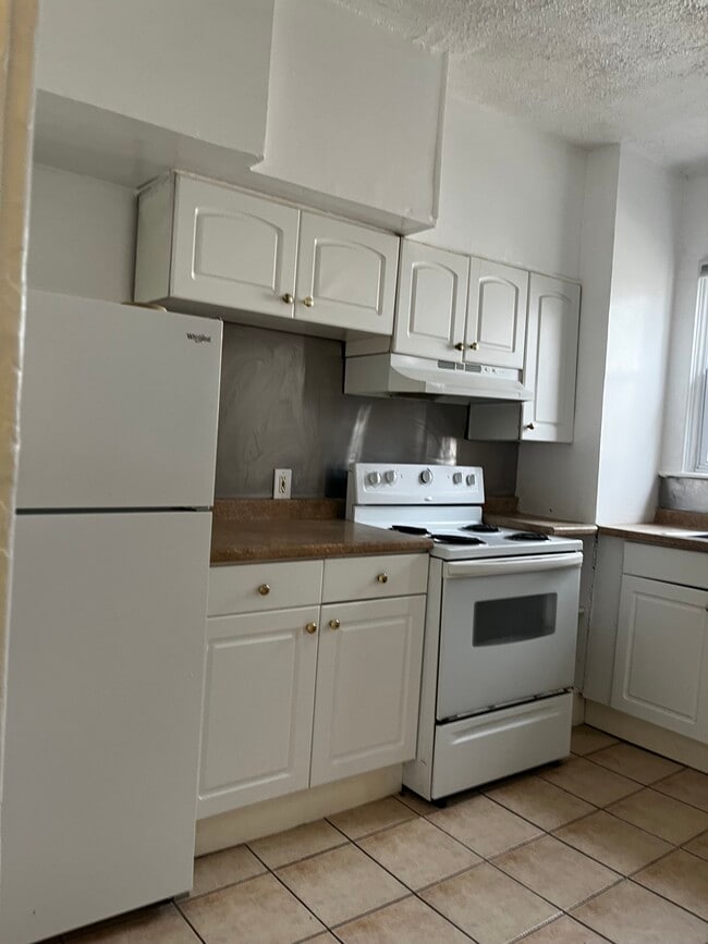 Photo - 4301 Elderon Ave Apartment