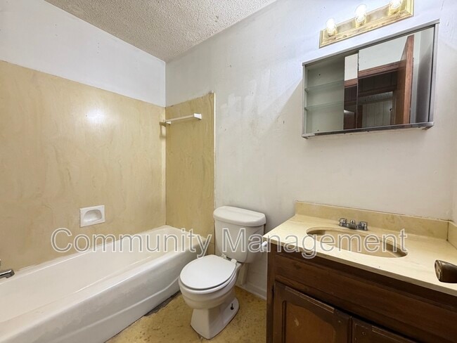 Building Photo - 1645 N Marque Ann Dr