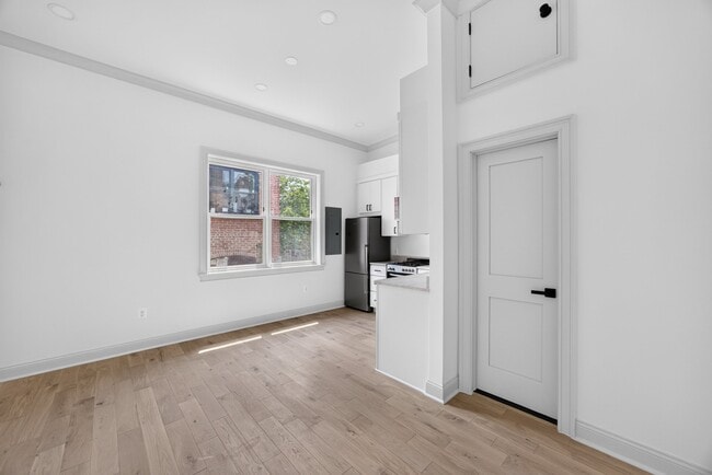 Photo - 311 East Capitol St SE (Washington, DC) Apartment