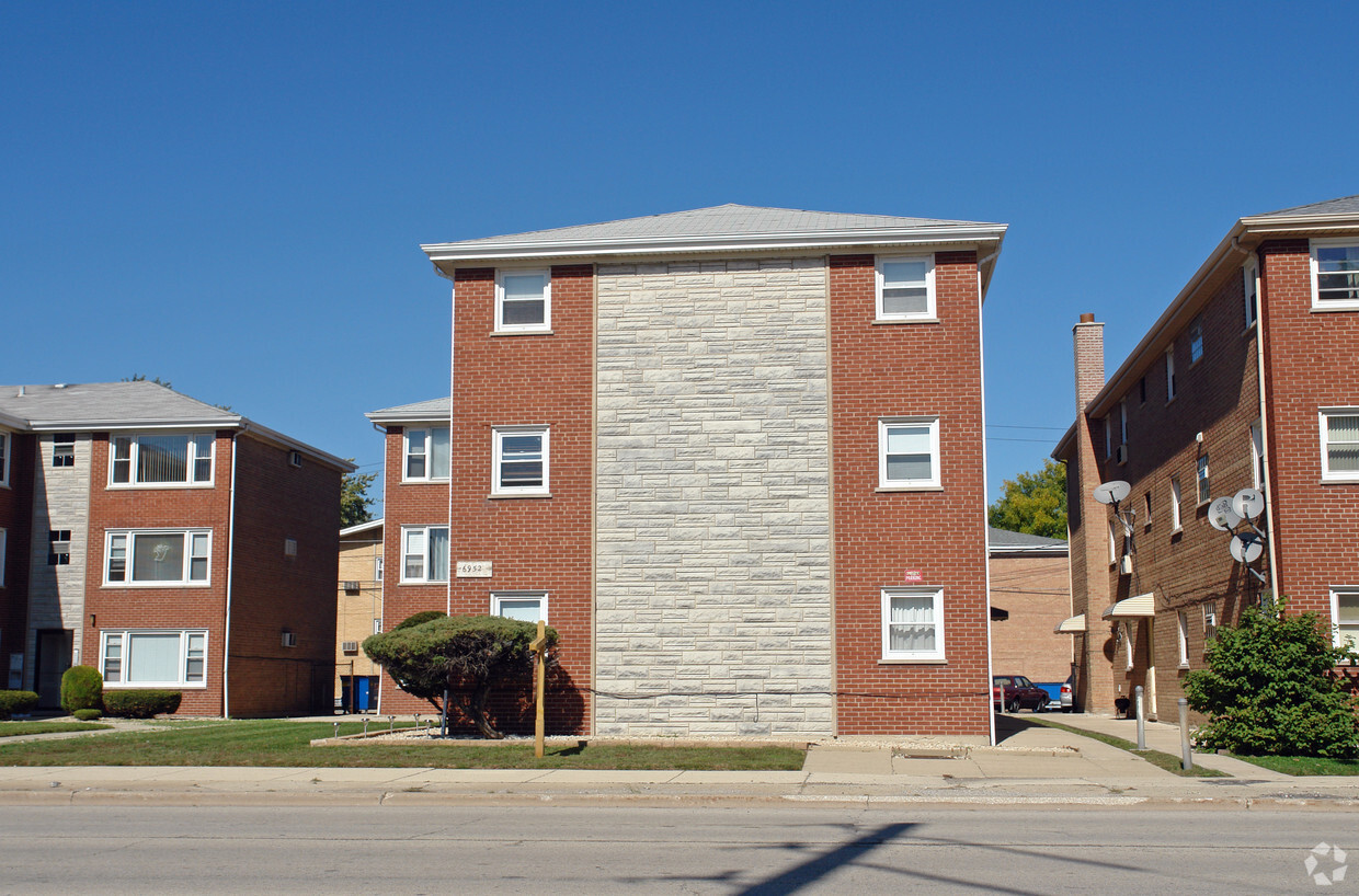 Building Photo - 6952 W 65th St