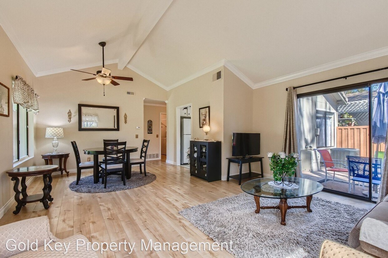 Primary Photo - 2 br, 1 bath House - 5320 Oakleaf Point